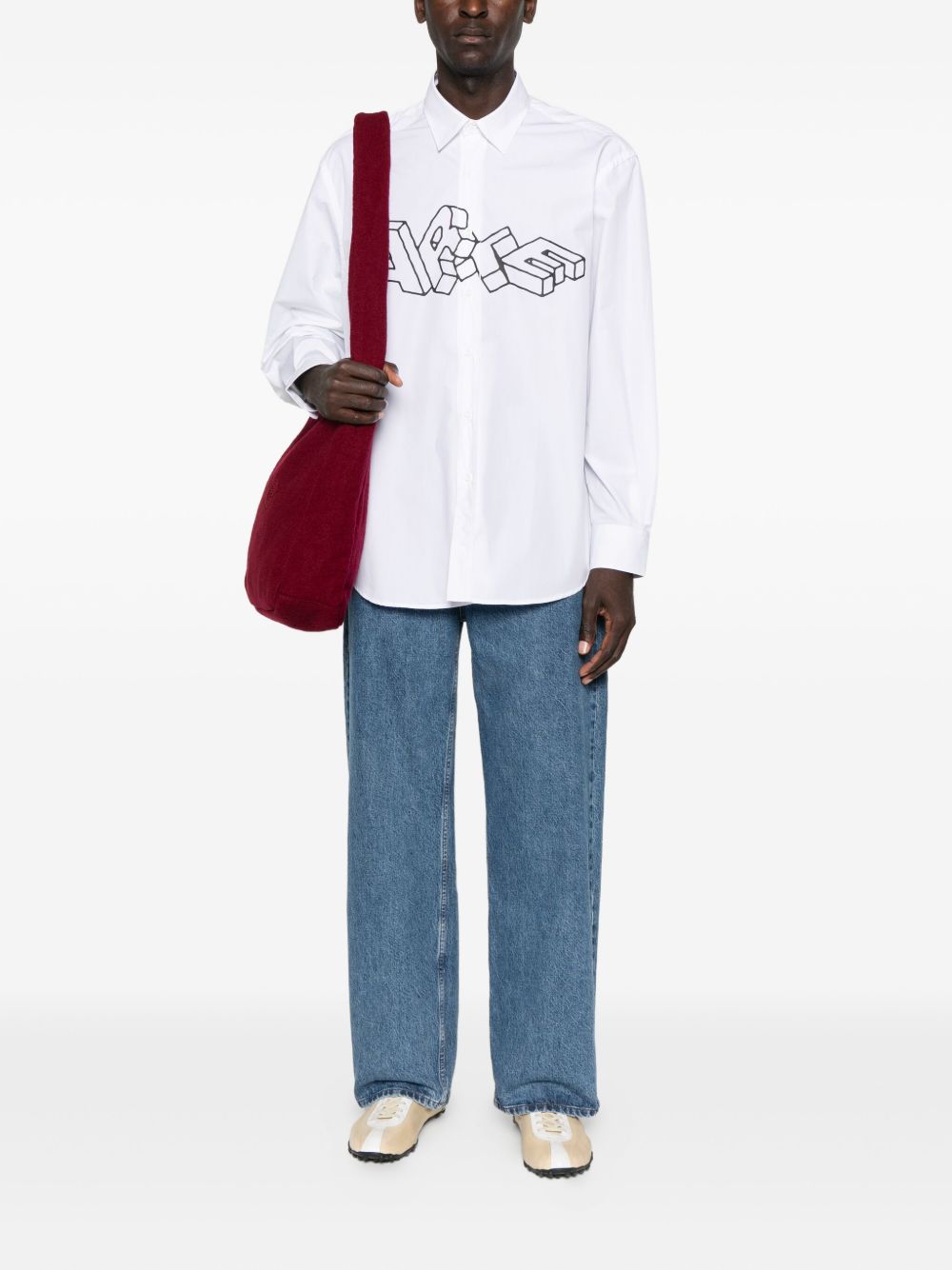 3D-lettering shirt
