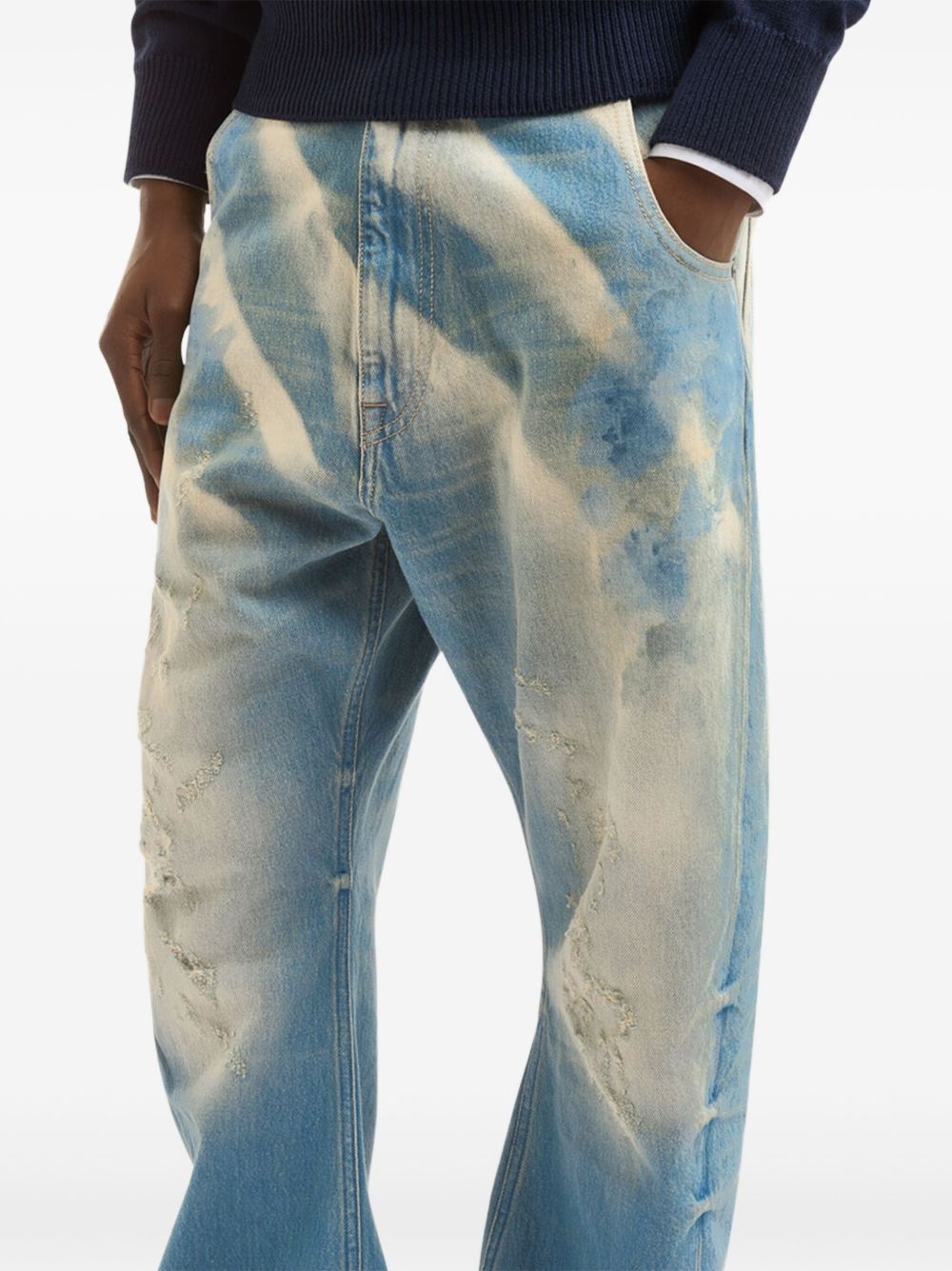 distressed-effect jeans