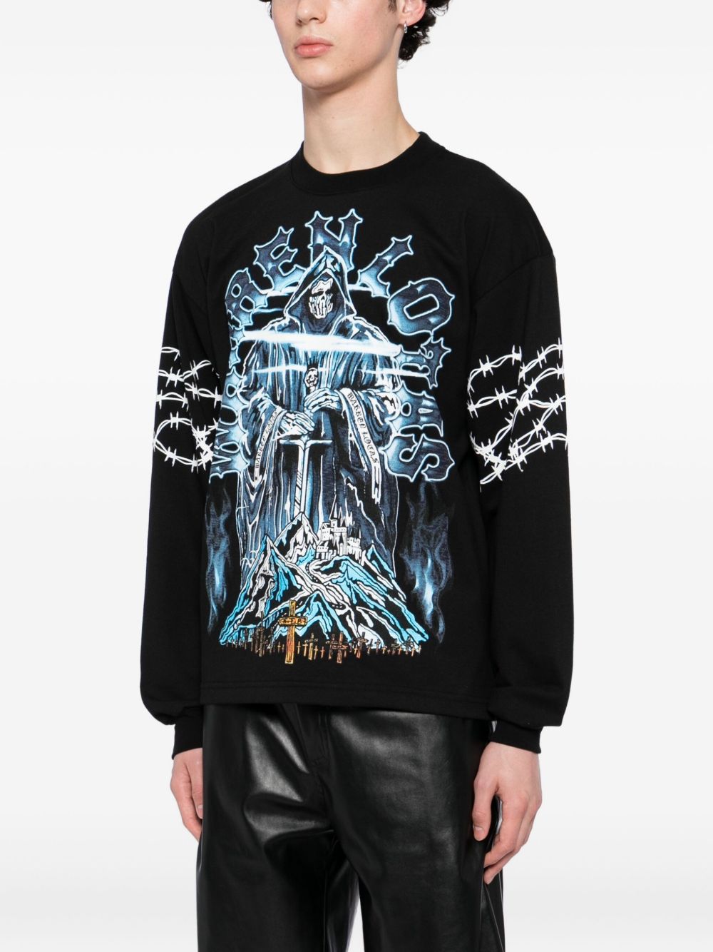 graphic-print T-shirt