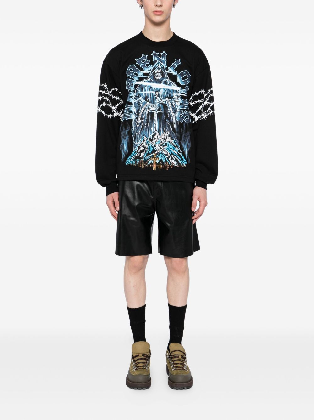 graphic-print T-shirt