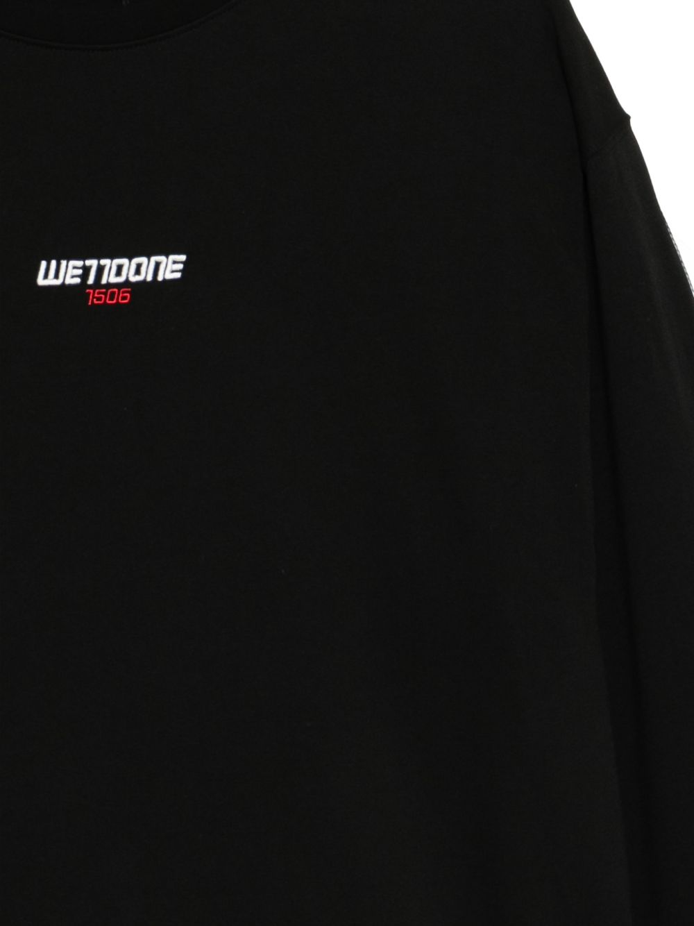 logo-embroidered T-shirt