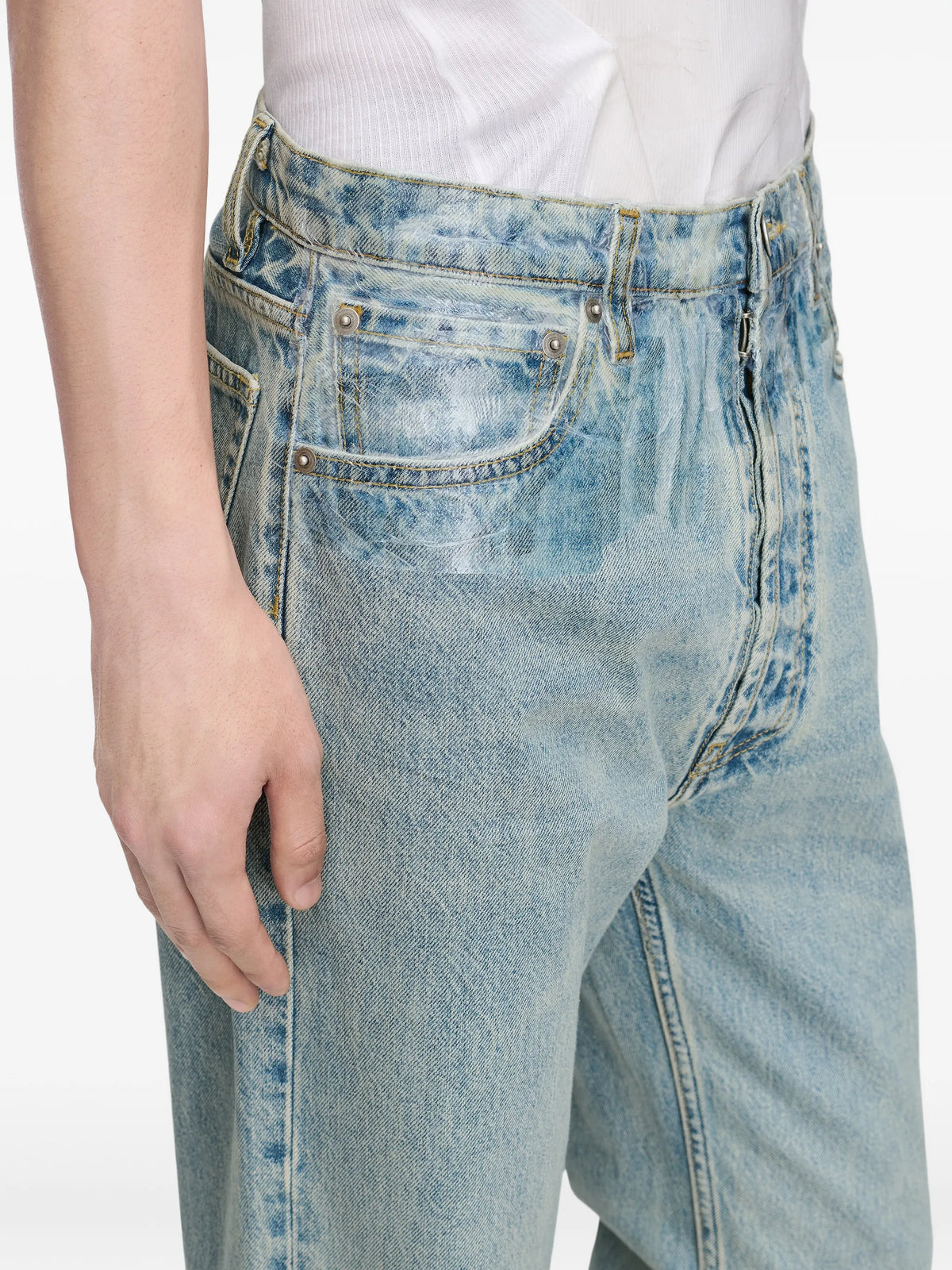Belt-Loops Jeans