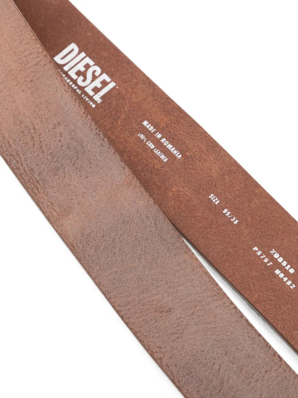 Oval D plaque belt