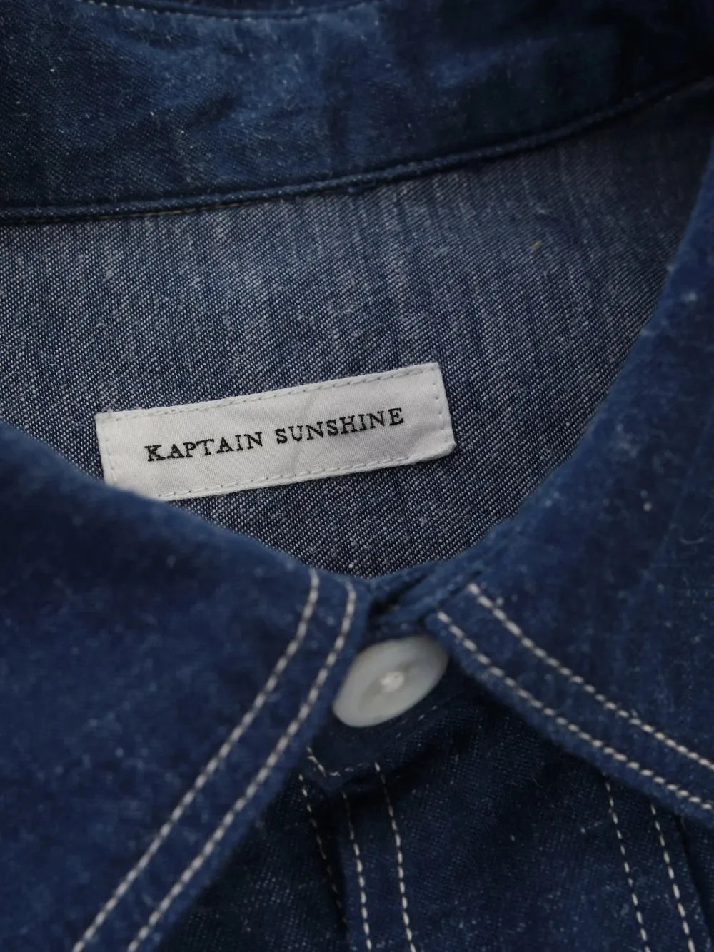 contrast-stitch chest-pockets shirt