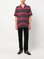 Zigzag-Pattern Spread-Collar Shirt