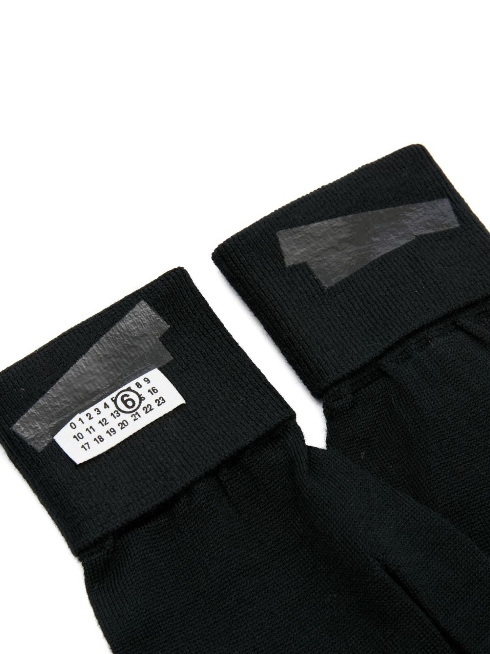 Numbers-motif gloves