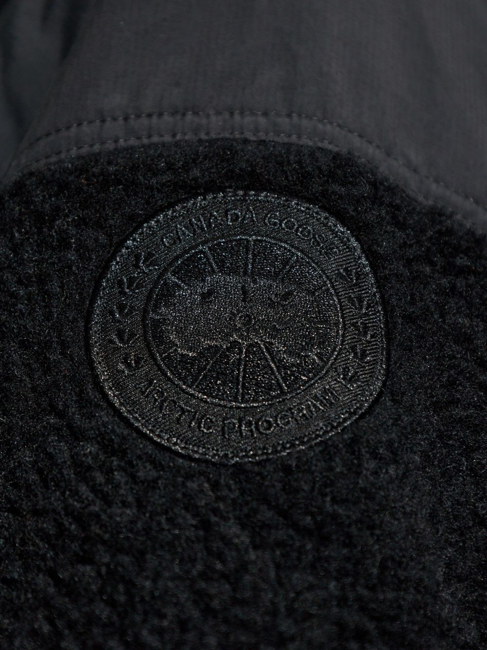 logo-patch fleece jacket
