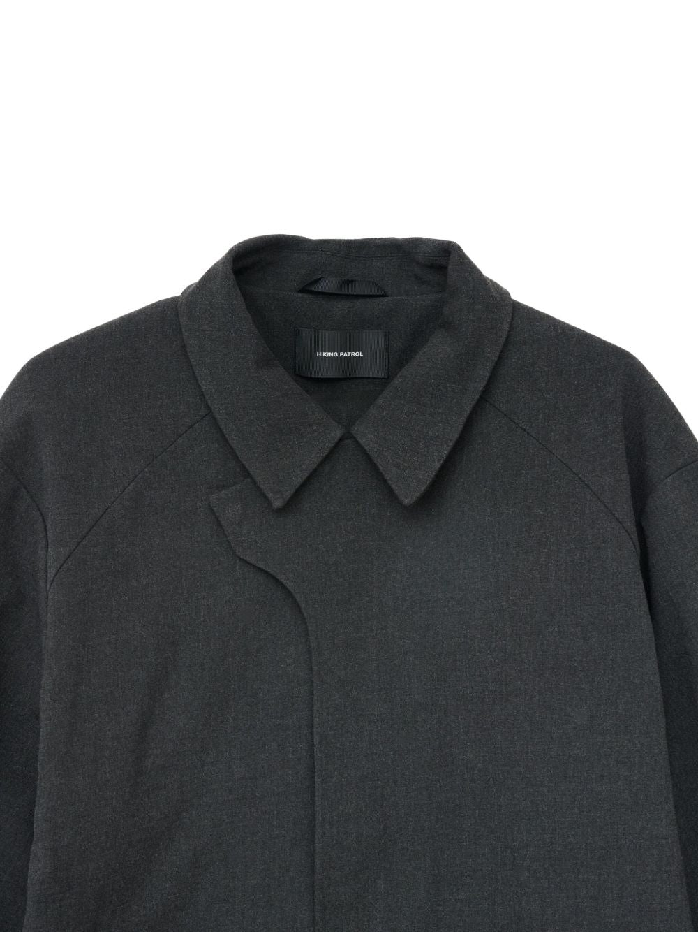 zip-fastening collared jacket