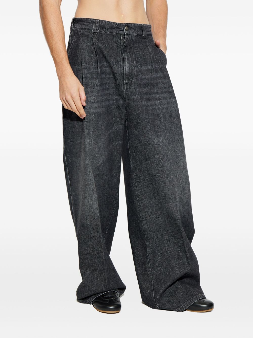 button-fastening jeans