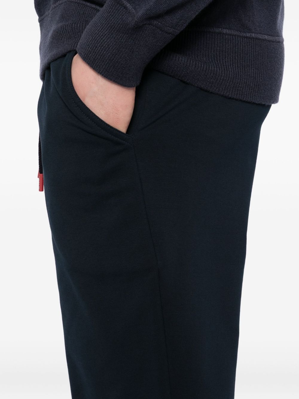 straight-leg trousers