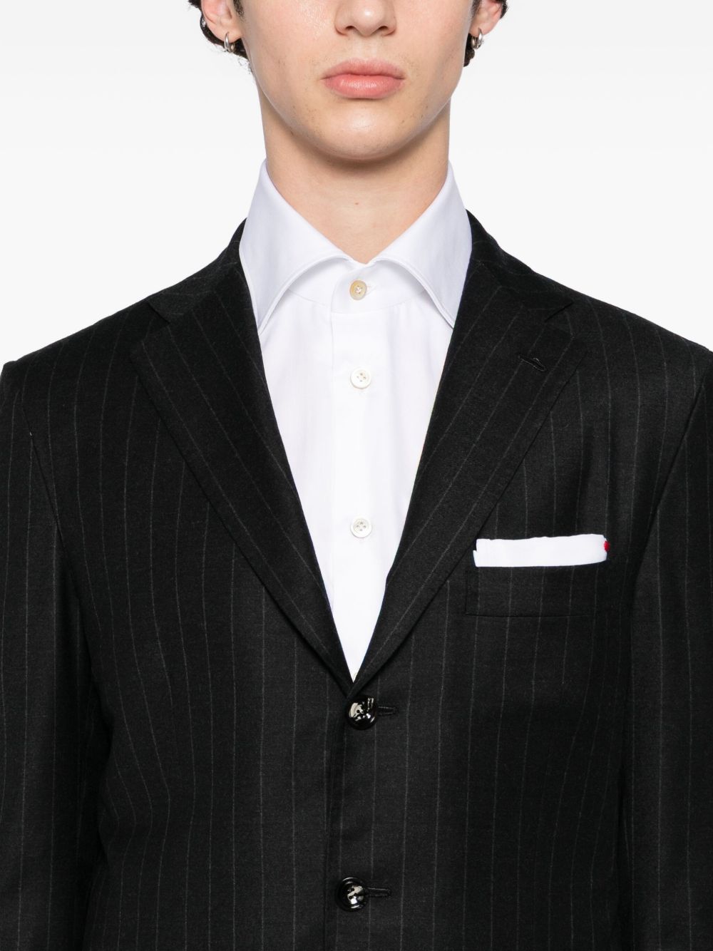 single-breasted suit