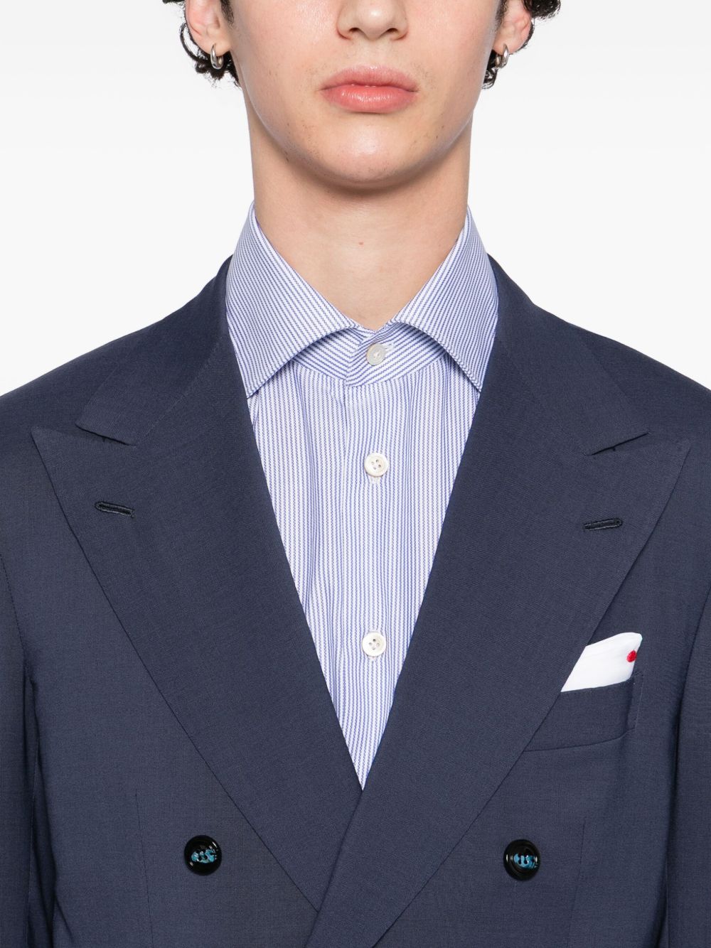 single-breasted suit