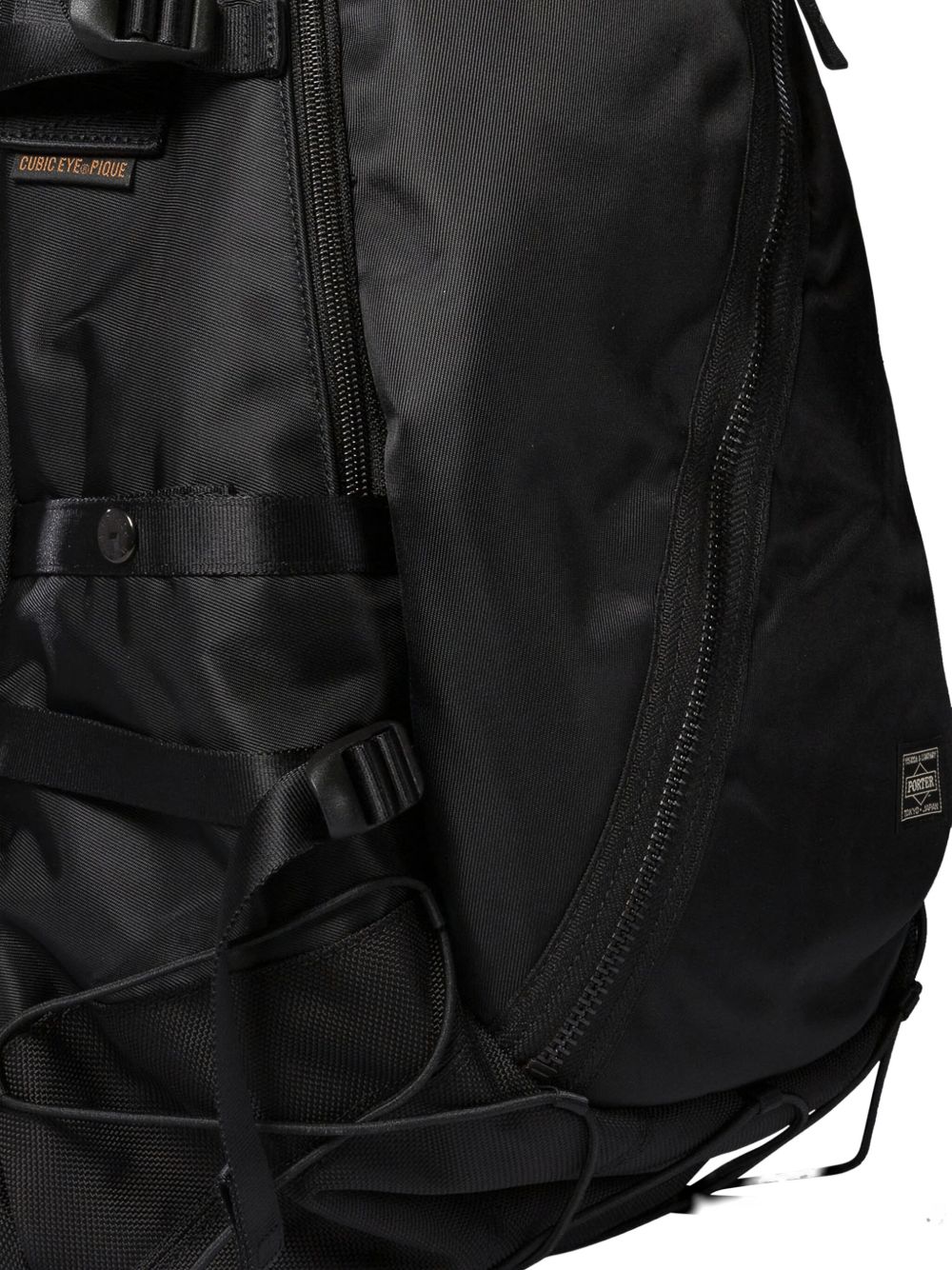 zip-fastening backpack