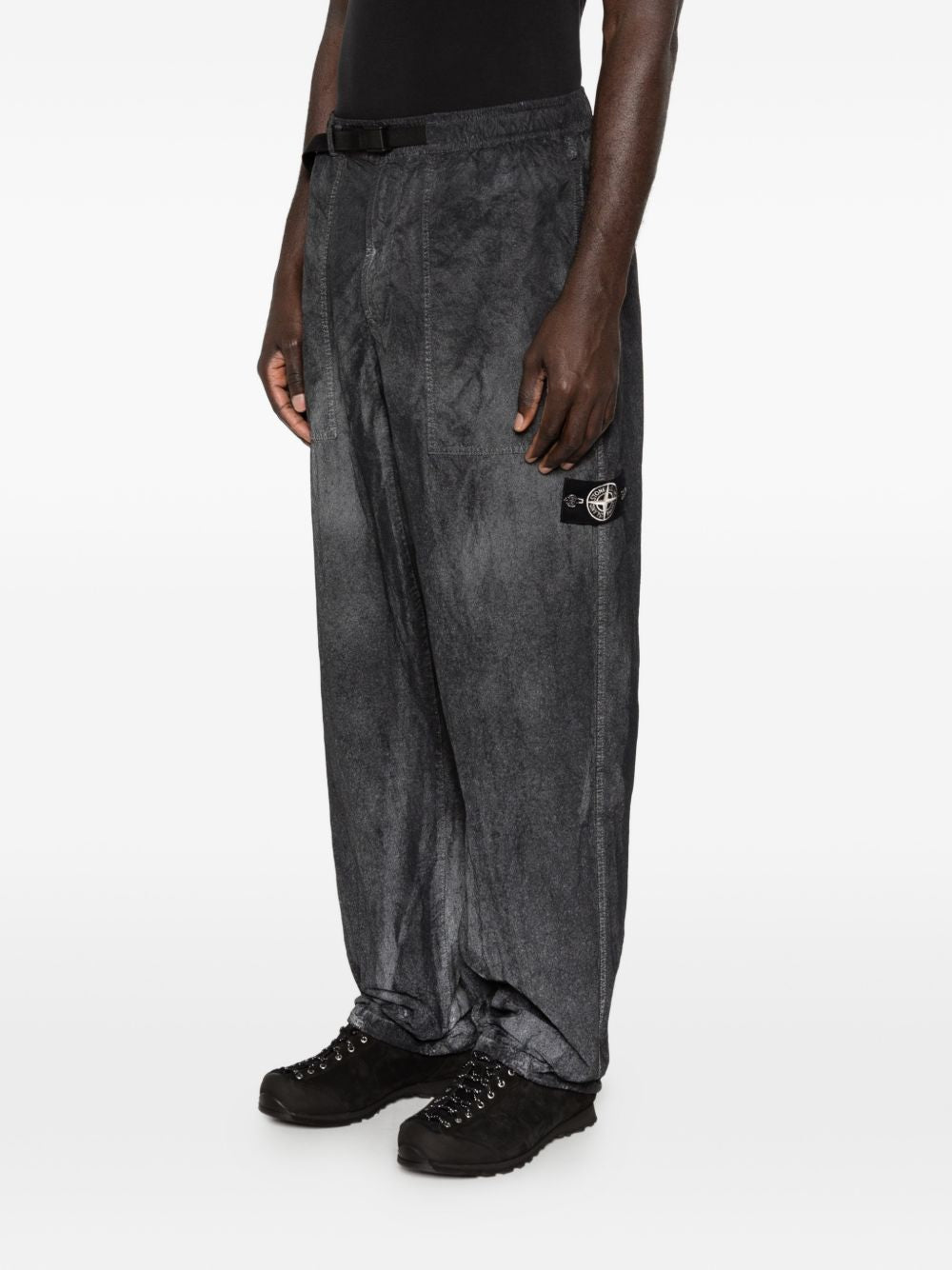 hand sprayed reflective trousers