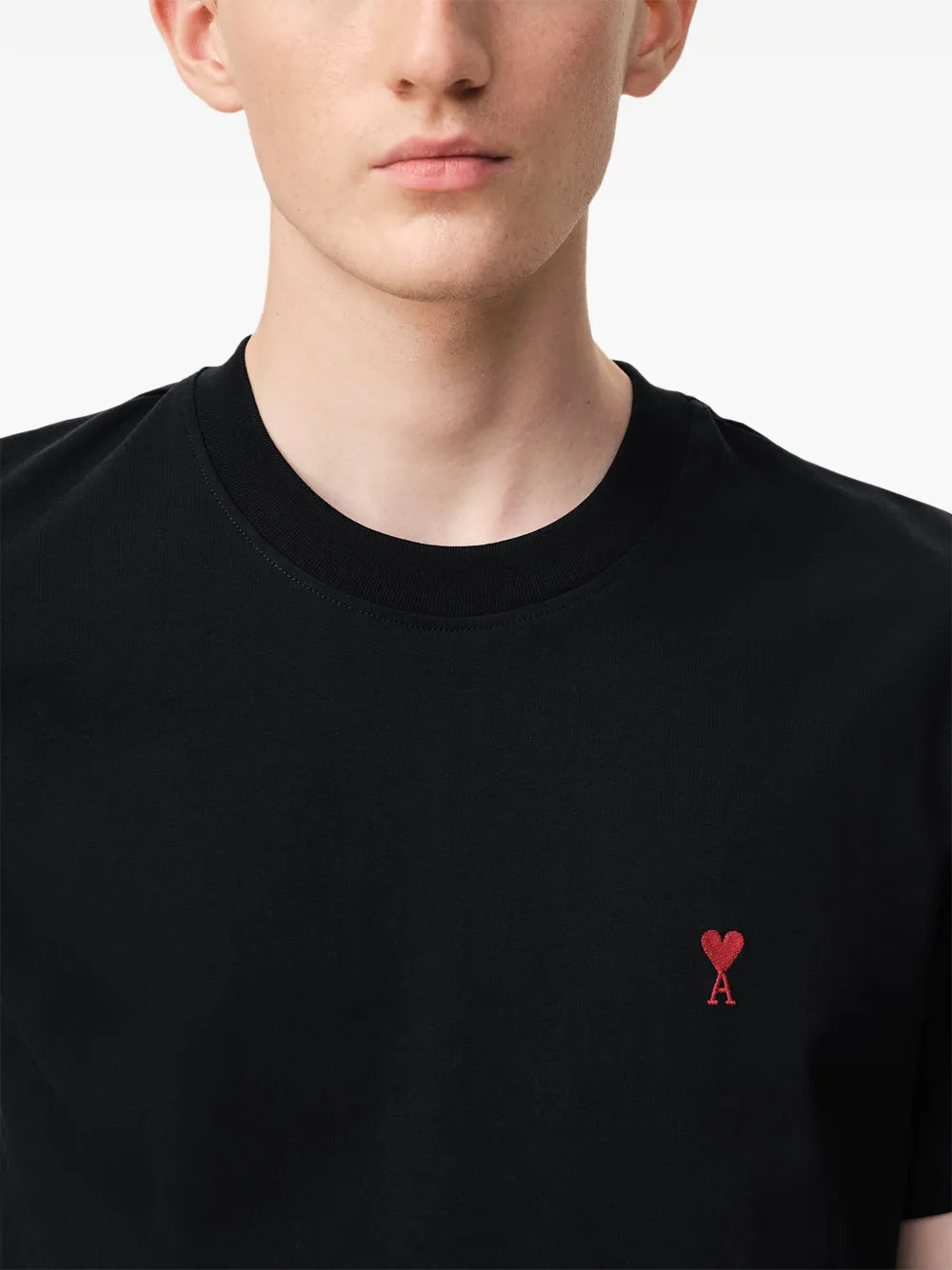 black T-shirt in cotton jersey with Ami de Coeur