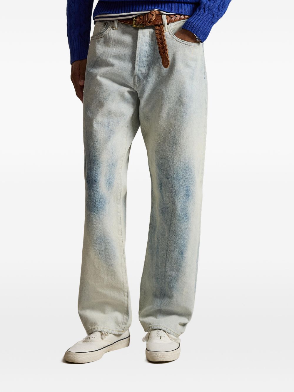  distressed jeans 