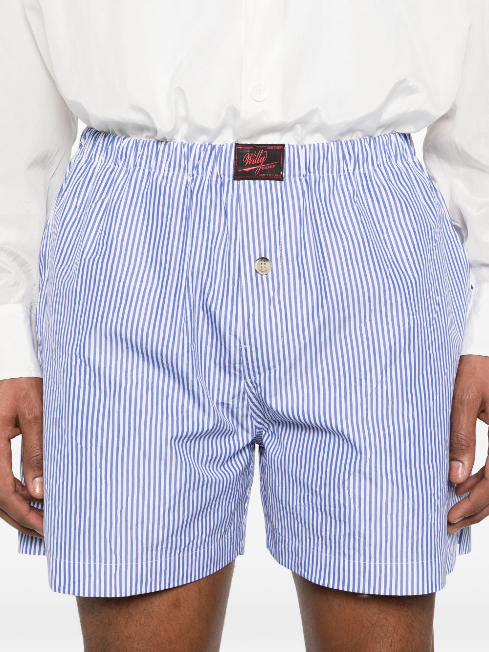 striped-pattern shorts