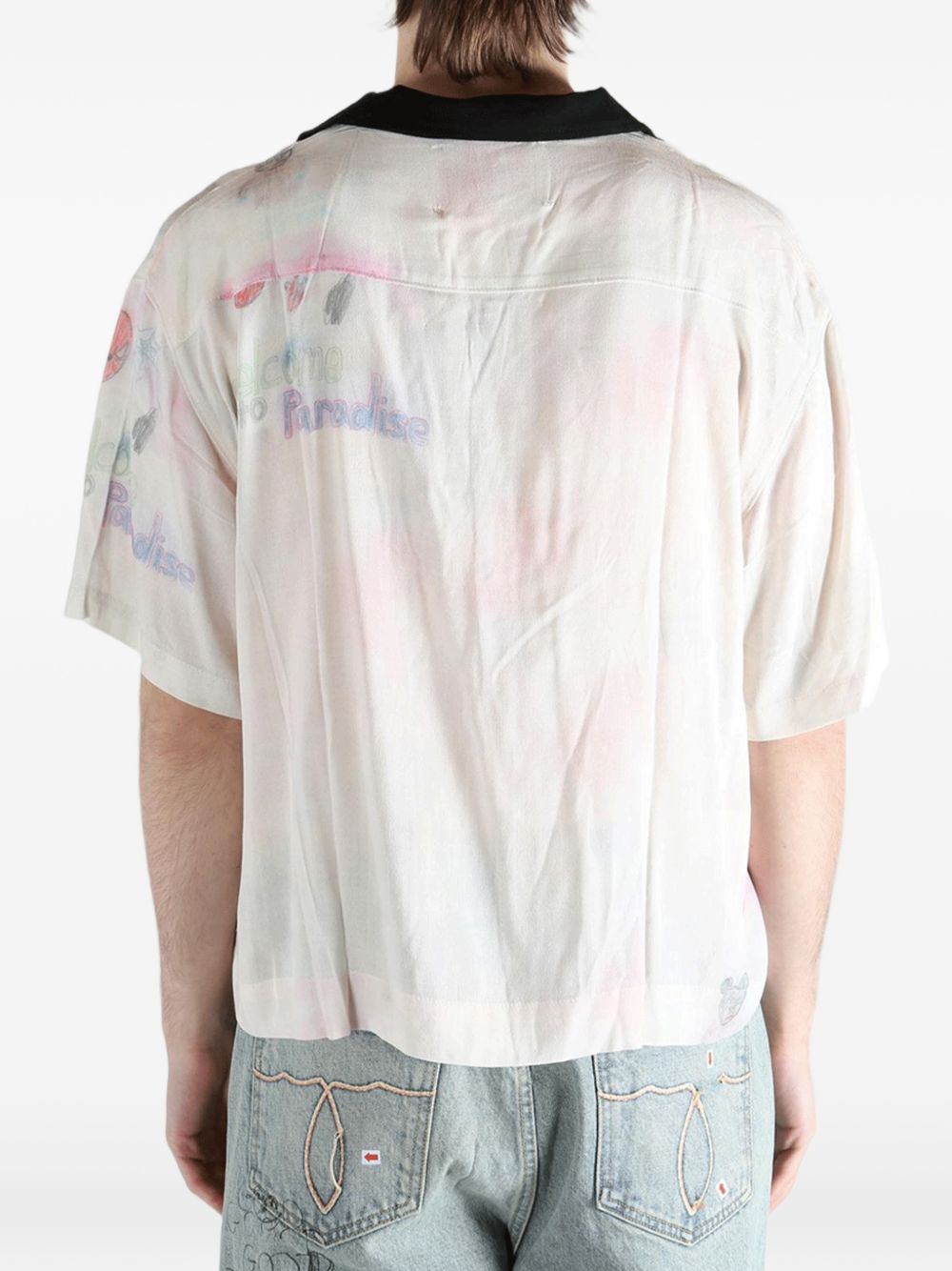 graphic-print shirt