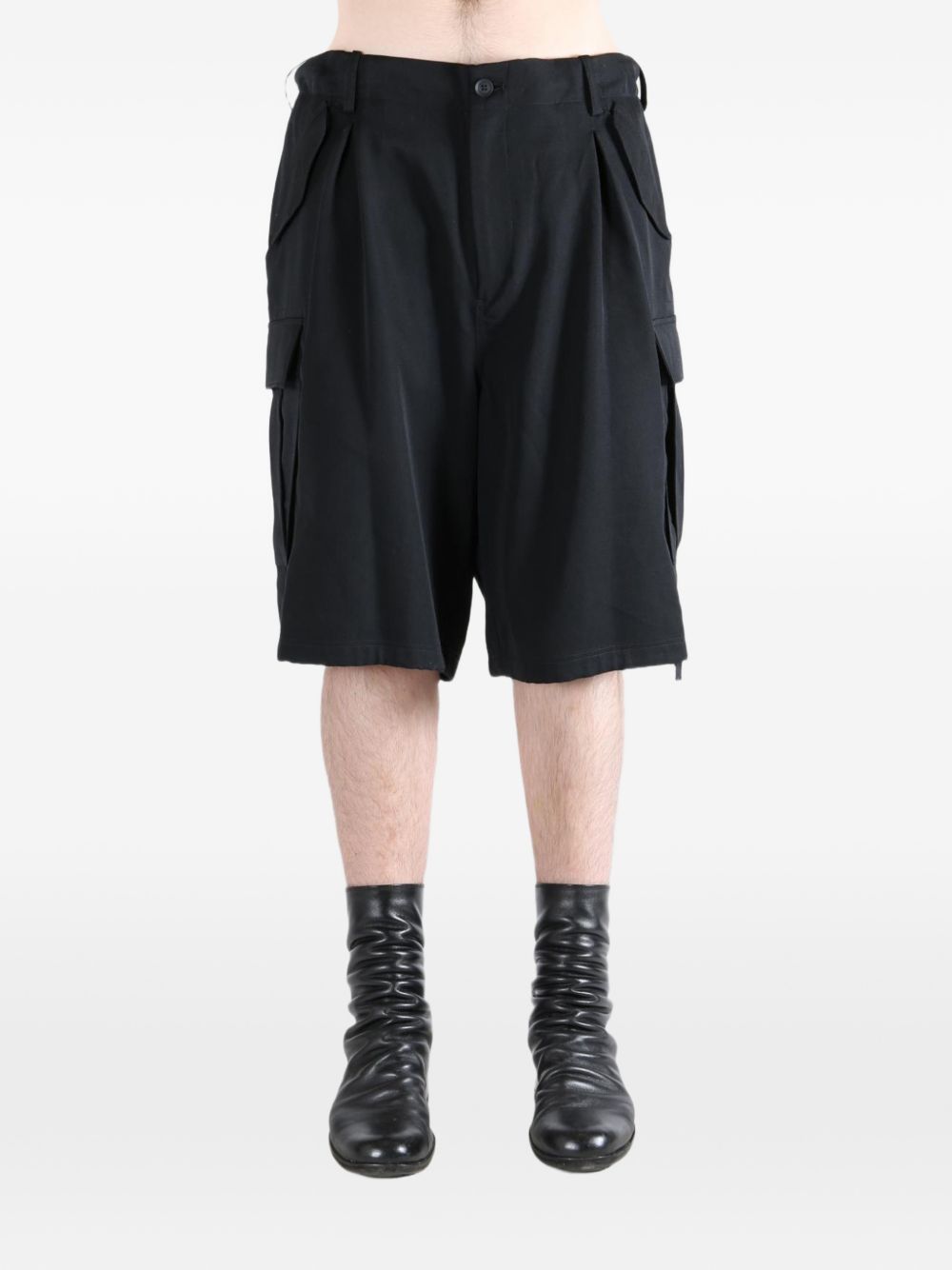 pleated cargo shorts