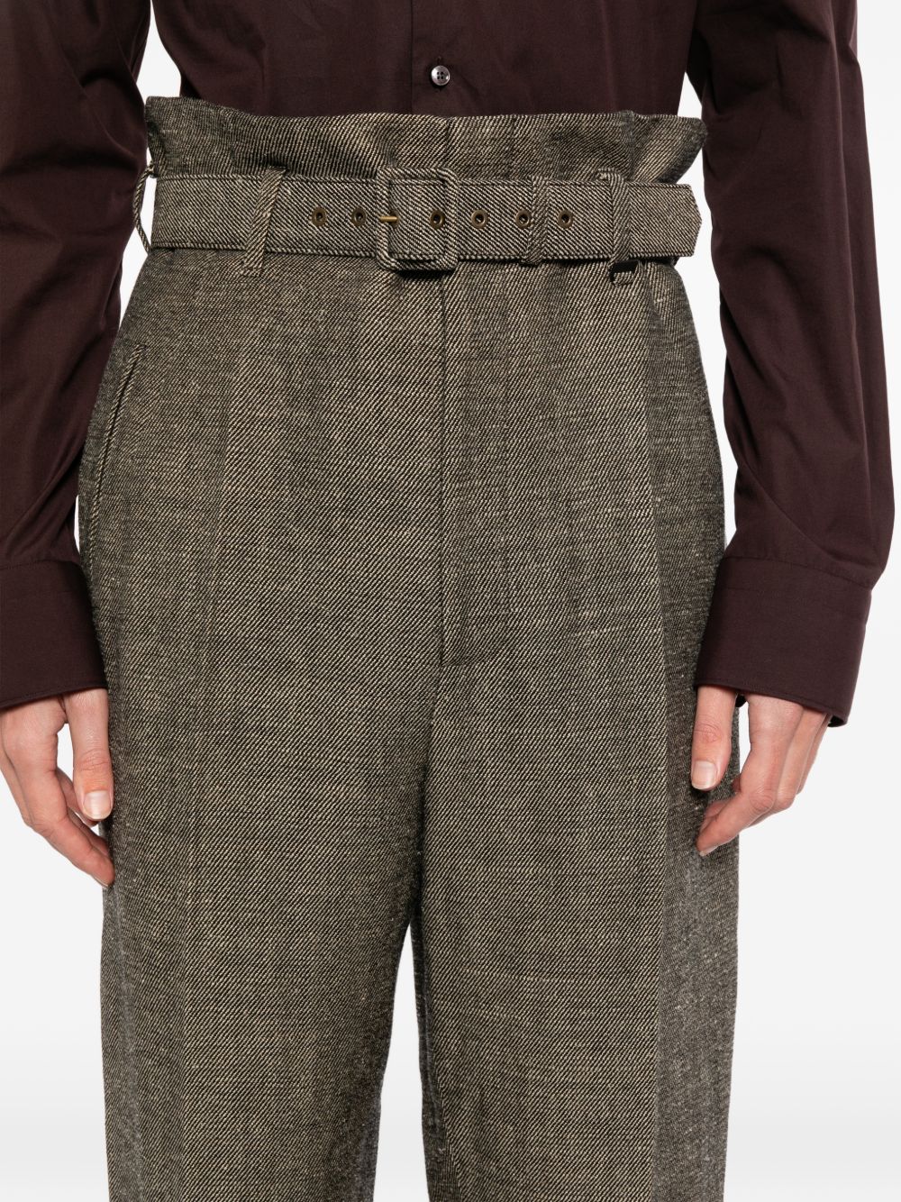 belted trousers