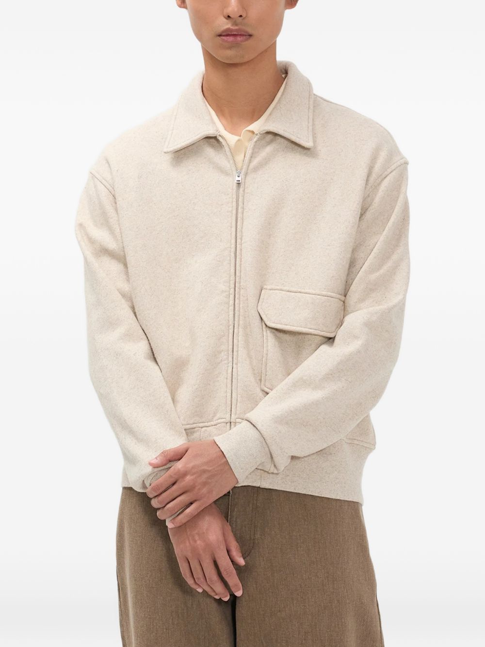 zip-up pocket jacket