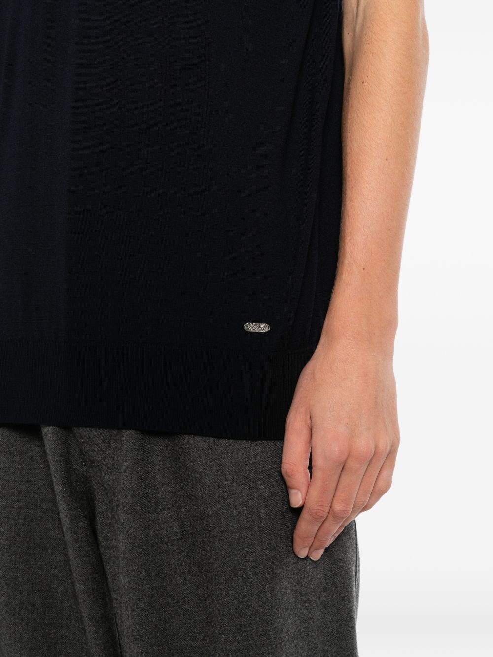 zip-fastening short-sleeve polo shirt