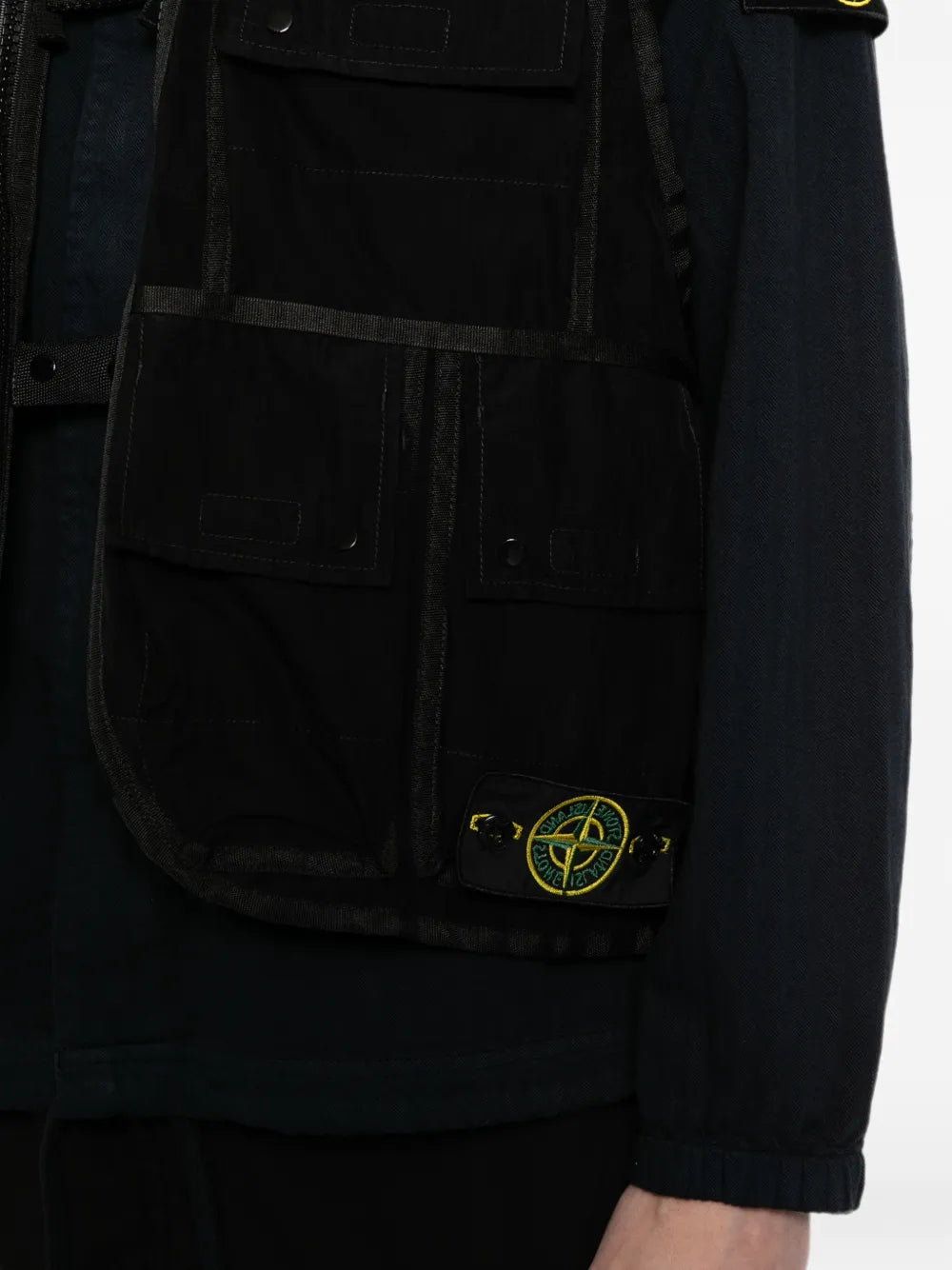 multi-pocket harness vest