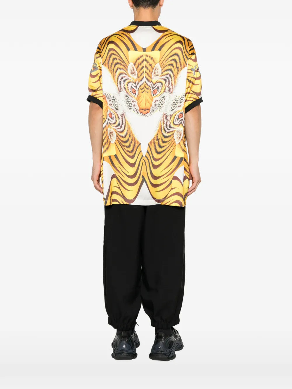 tiger-print short-sleeve top