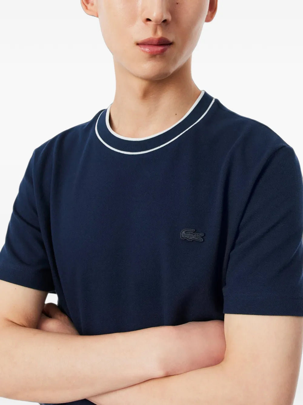 contrast-trim logo-patch T-shirt