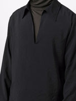 Low V-Neck Long-Sleeved Shirt